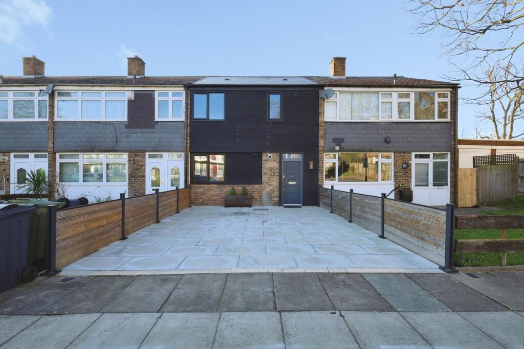 Main image of property: New Park Road, London, SW2