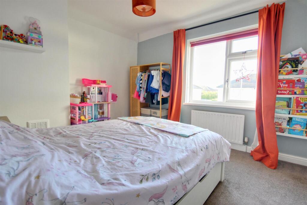 House in Hull - More