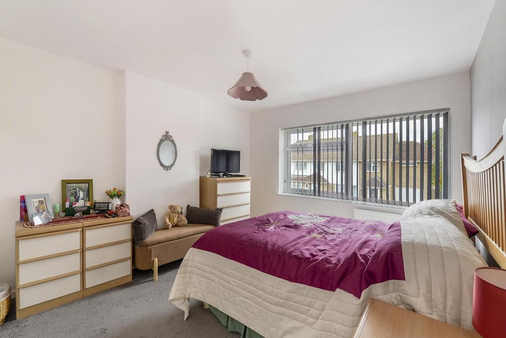 House in Tonbridge - More