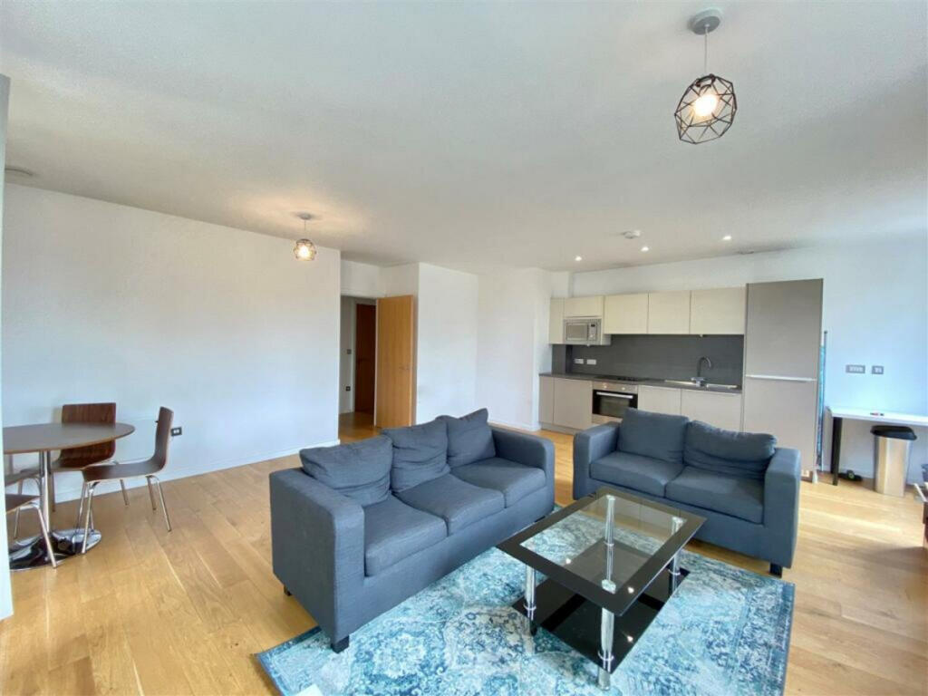 Main image of property: Bethnal Grn Road, London, E2