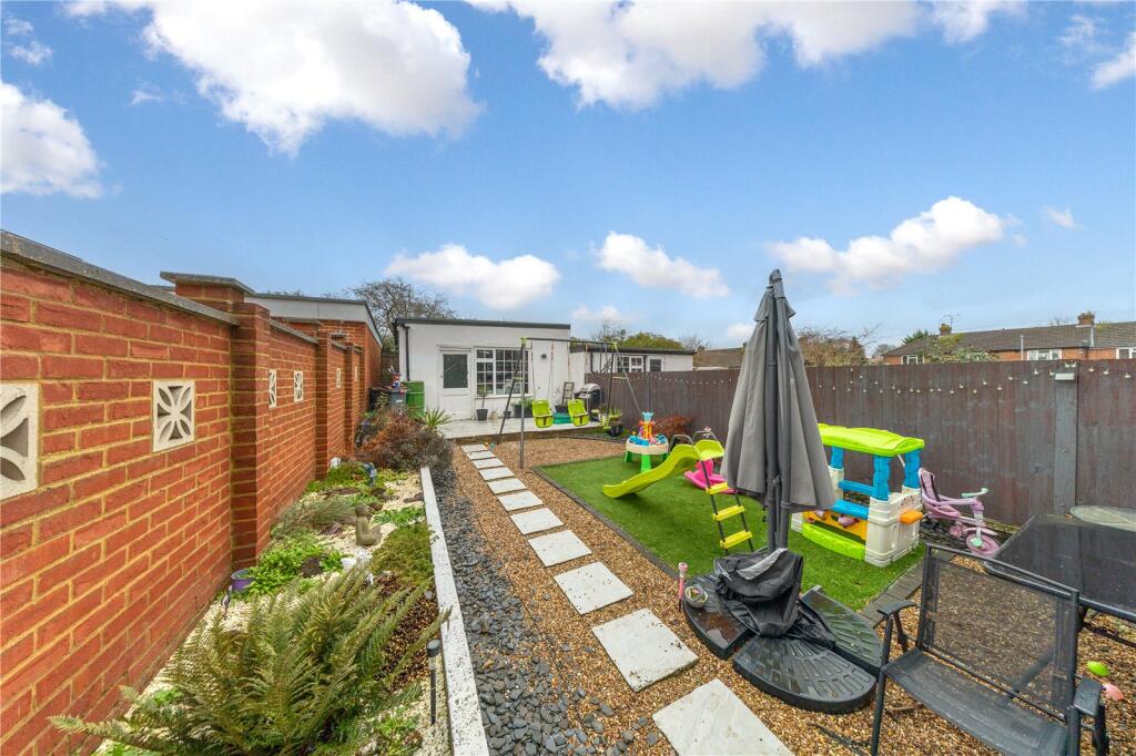 Main image of property: Hazelwood Close, Luton, LU2