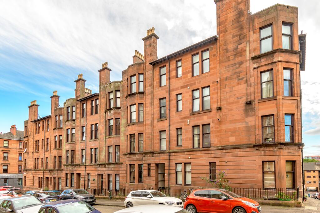 Main image of property: Kildonan Drive, Flat 2-3, Thornwood, Glasgow, G11 7XG
