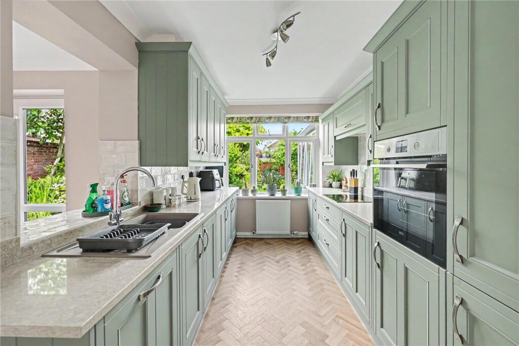 Aylsham Road, Norwich, Norfolk, NR3 photo 3