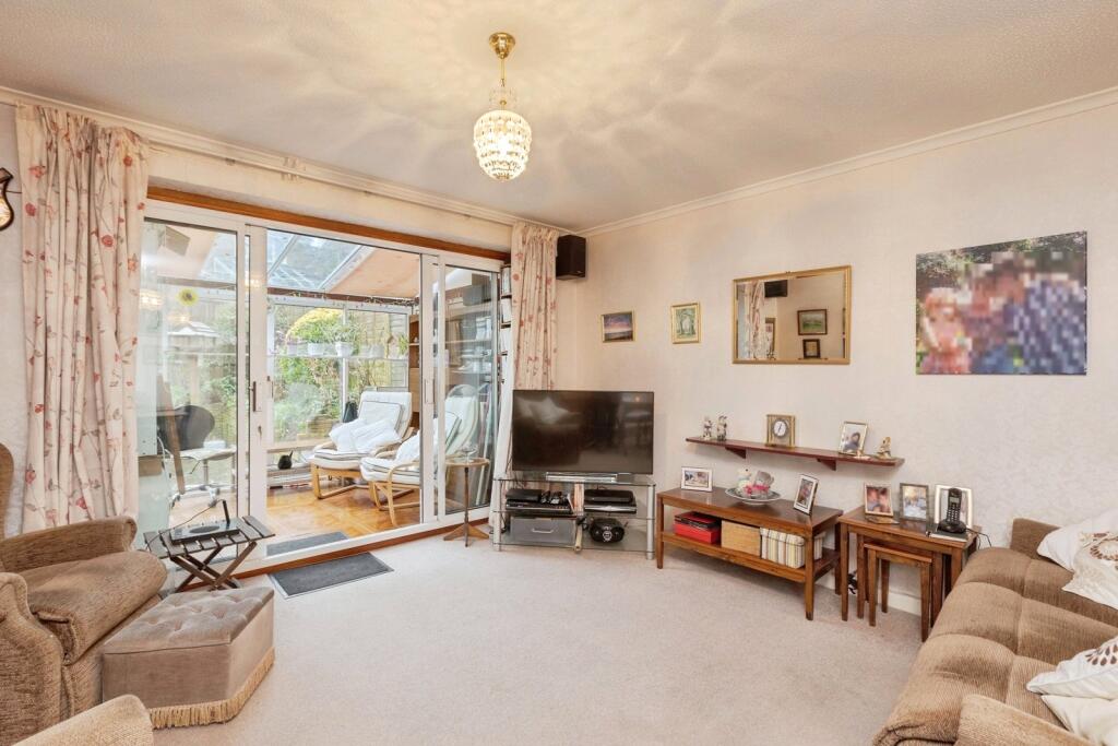 House in Tonbridge - More