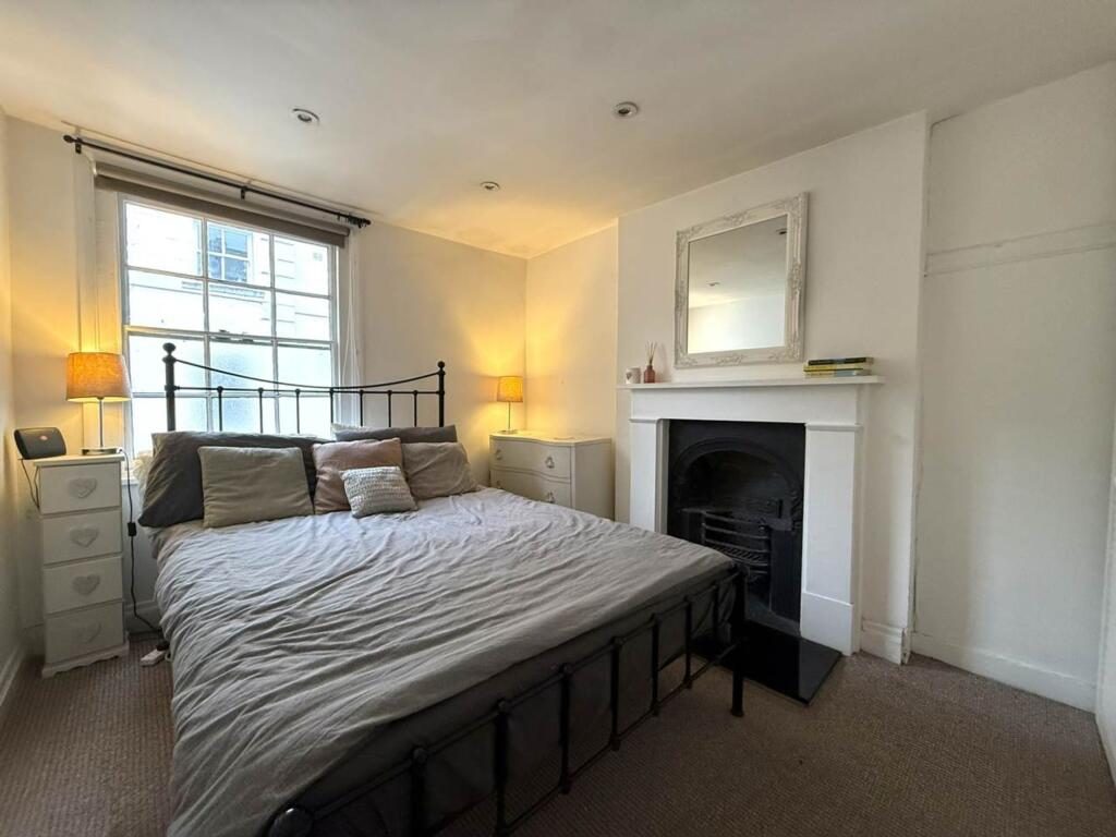 Apartment in Tonbridge - View 3