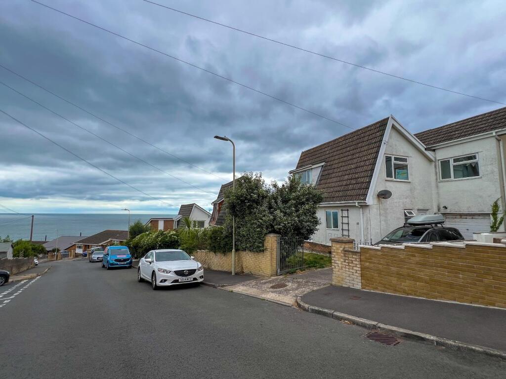 22 Somerset View, Ogmore By Sea, Vale Of Glamorgan CF32 OPP photo 2