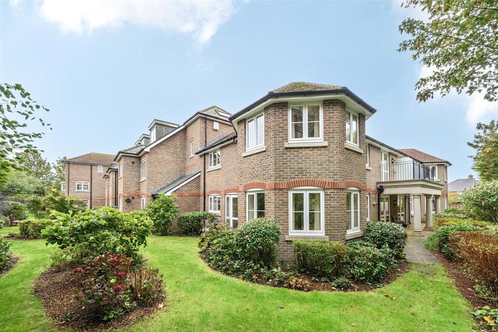 2-bed other on Barnes Lodge, Dorchester, £230,000
