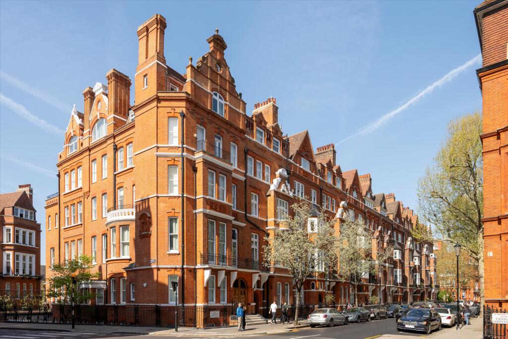 Main image of property: 63 Cadogan Gardens, Knightsbridge, London SW3