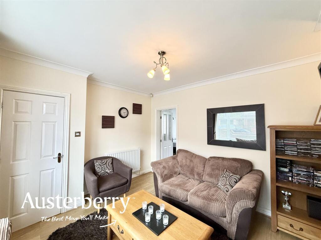House in Stoke-on-Trent, Smallthorne - View 3