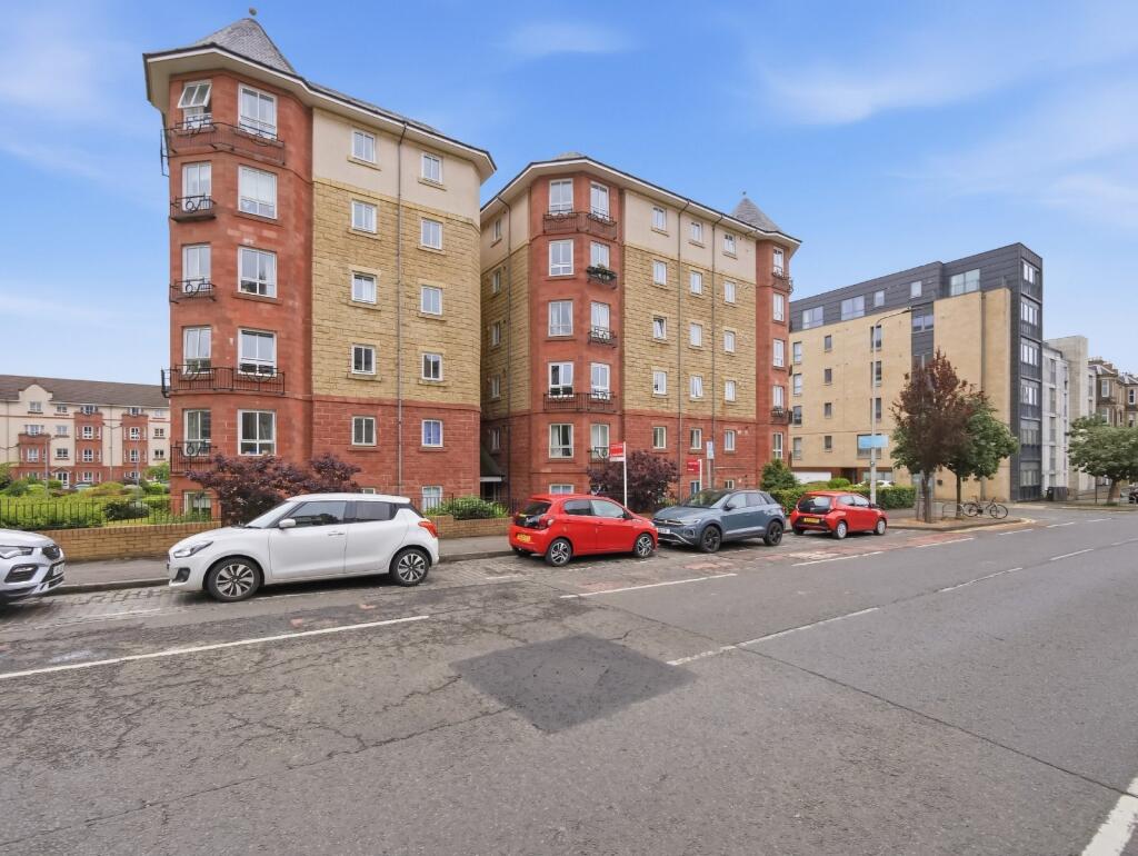 Main image of property: 90/33 McDonald Road, Edinburgh, EH7