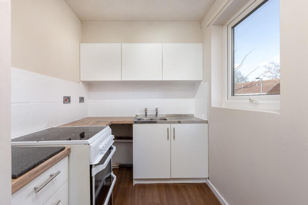 Apartment in Darlington, Colburn - View 2