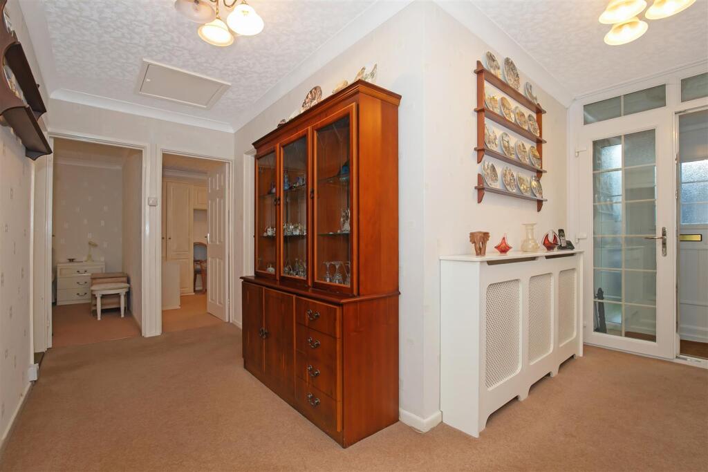 House in Bristol, Winterbourne - View 3