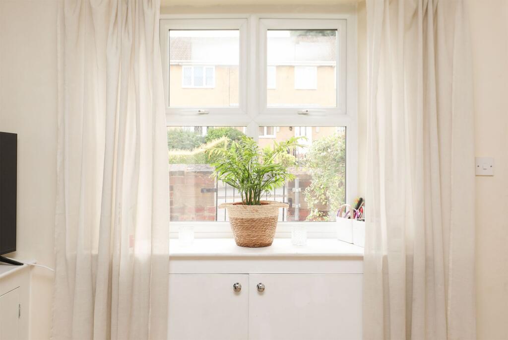 House in Sheffield, South Yorkshire - More