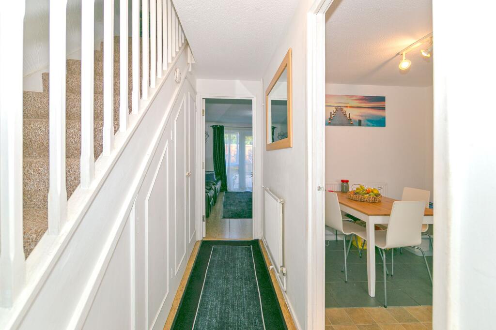 House in Milton Keynes, Emerson Valley, Shenley Brook End - More