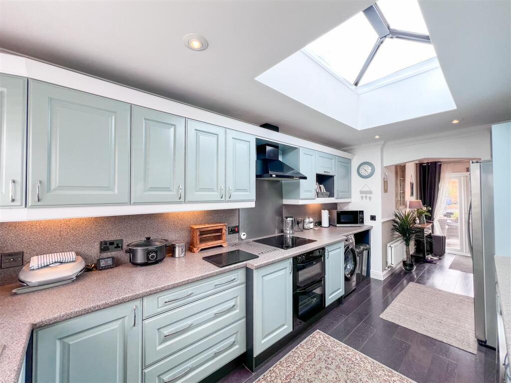 House in Stoke-on-Trent, Baddeley Edge - View 3