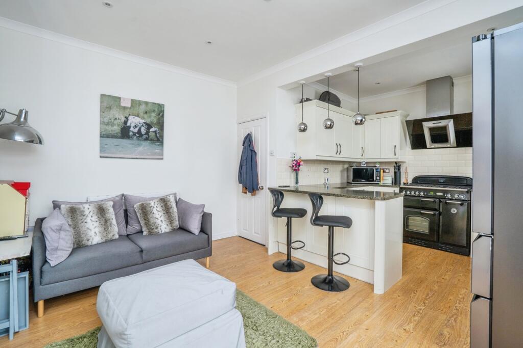House in Portsmouth - View 4
