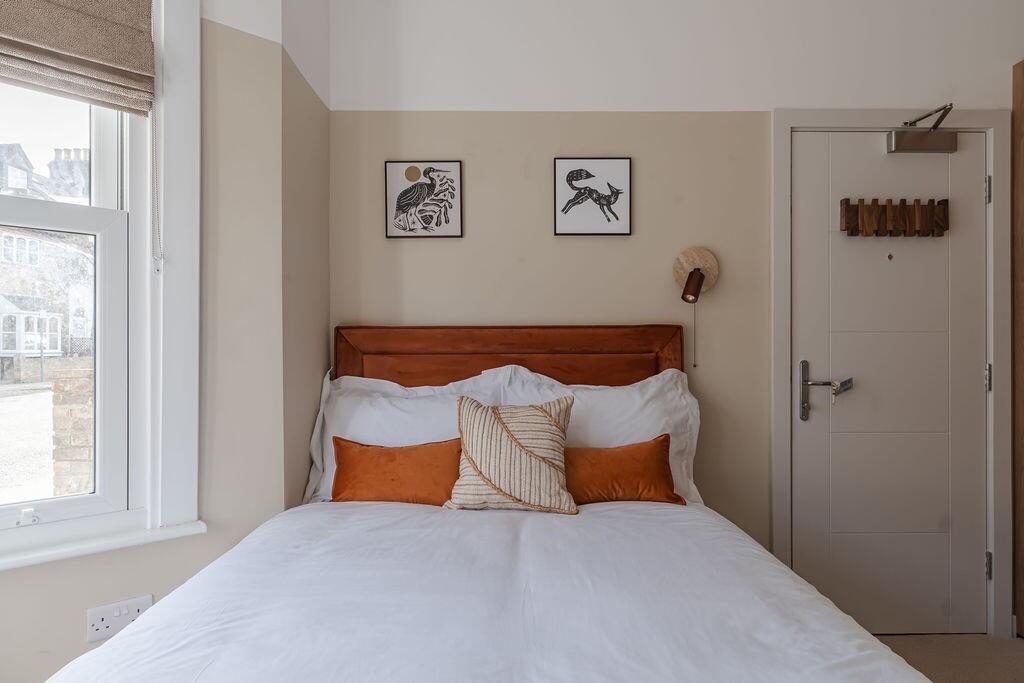 Main image of property: Abbey Road, Cambridge CB5