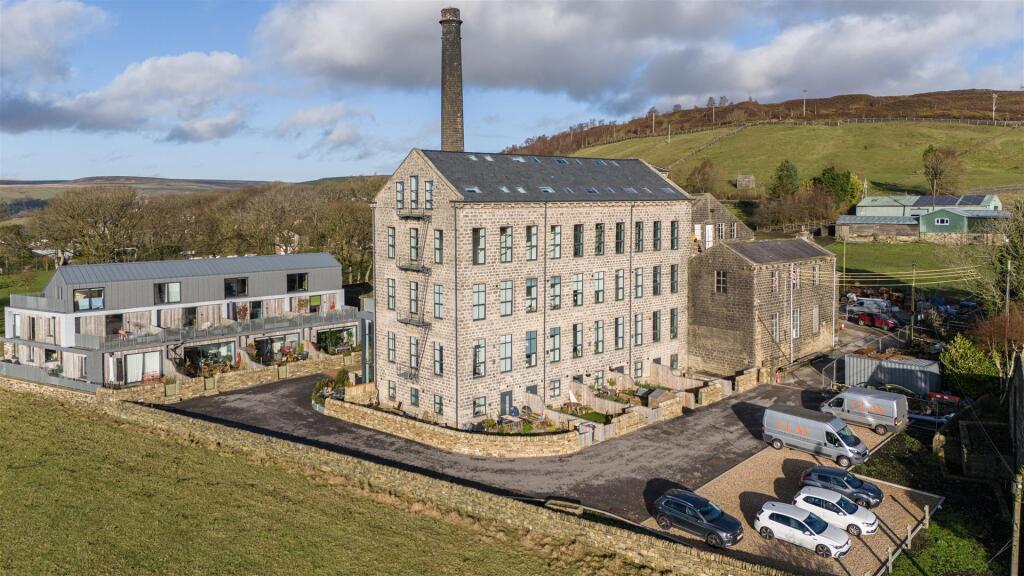 Main image of property: 6 Carding Mill, Old Town Mill Lane, Old Town, Hebden Bridge, HX7 8SW