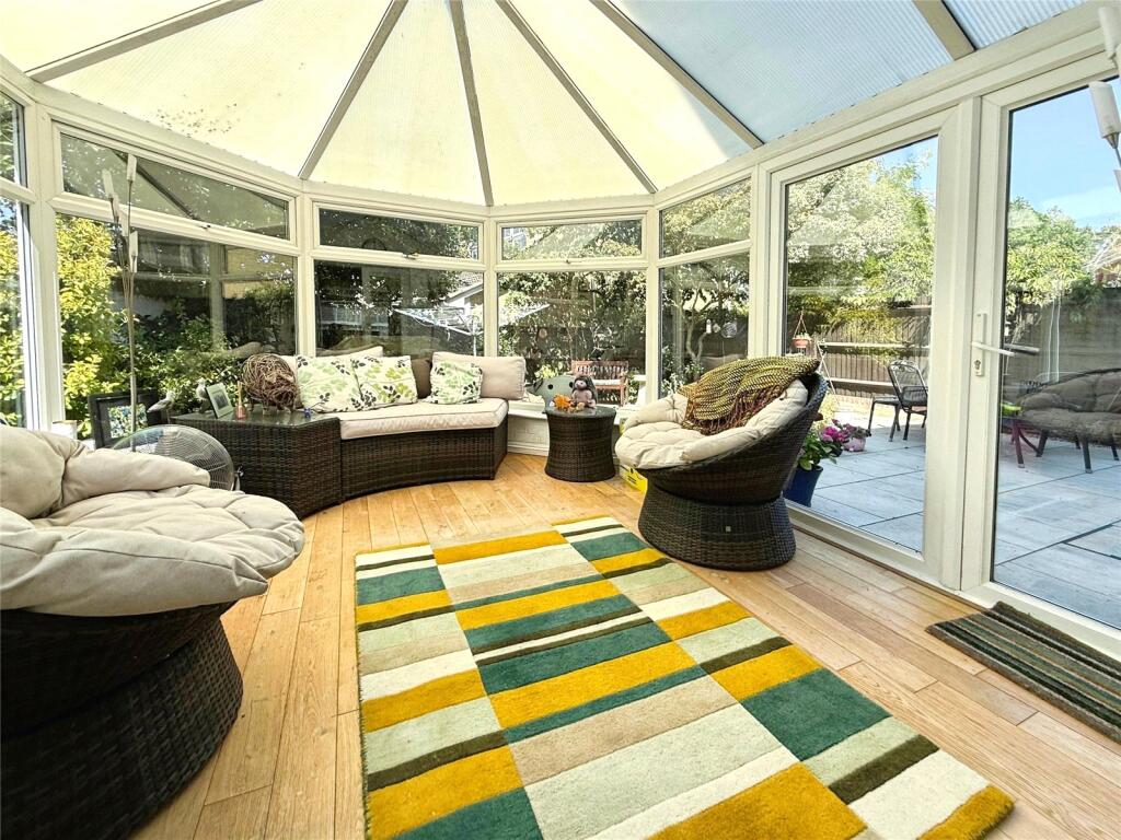 House in Crowthorne, Oakham Park, Wokingham - View 5
