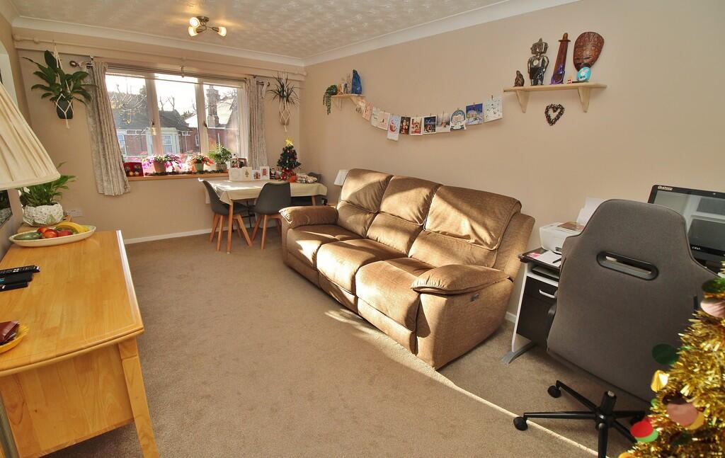 Bellair House, East Street, Havant photo 2