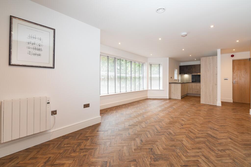Main image of property: 16 Cloth Halls, Spinning Acres Lane, Headingley, Leeds, LS6 4FF