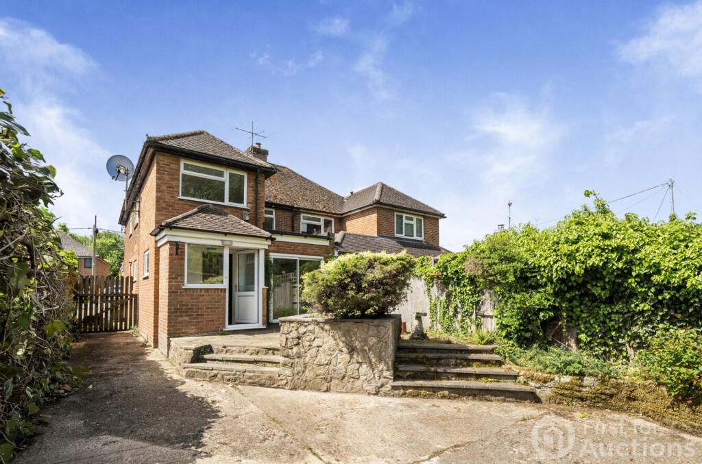 Park Lane, Hazlemere, HP15 - View 3