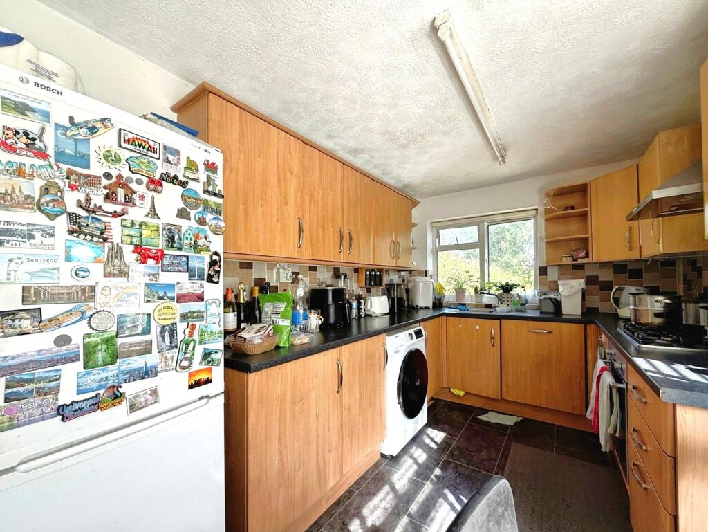Main image of property: Hinton Close, Crowthorne, Berkshire