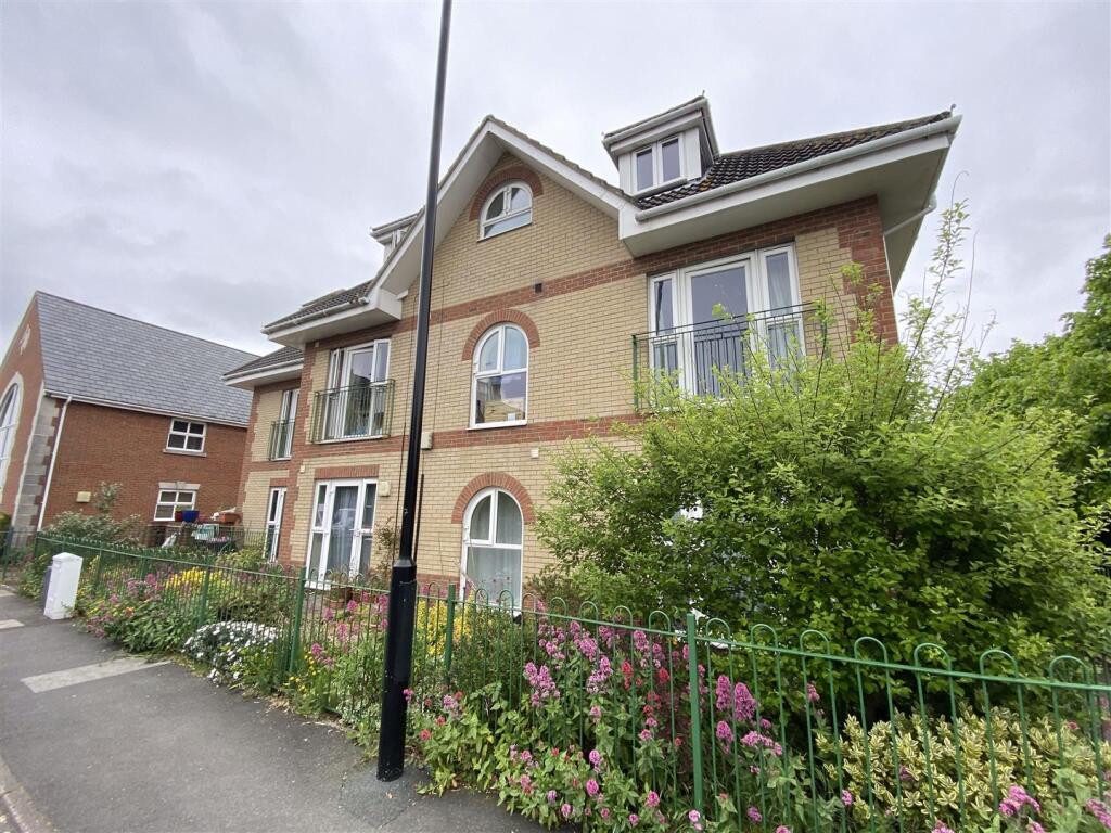 Main image of property: Newport Road, Cowes