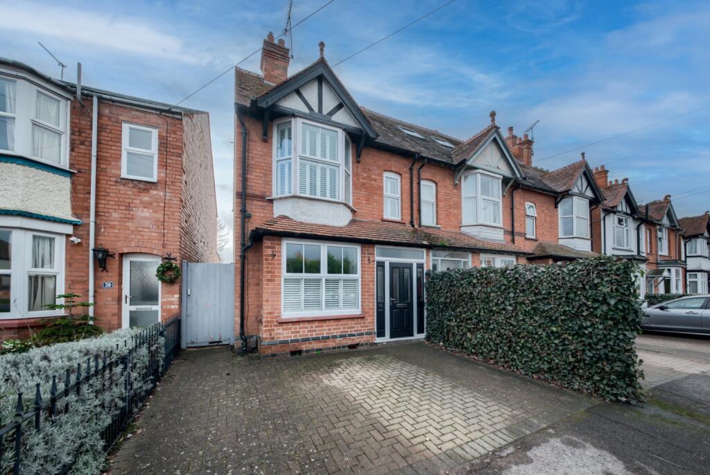 Main image of property: Evesham Road, Stratford-upon-Aon, CV37