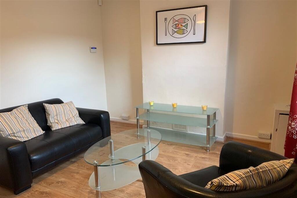 Main image of property: Hawthorne Grove, Beeston, NG9 2FG