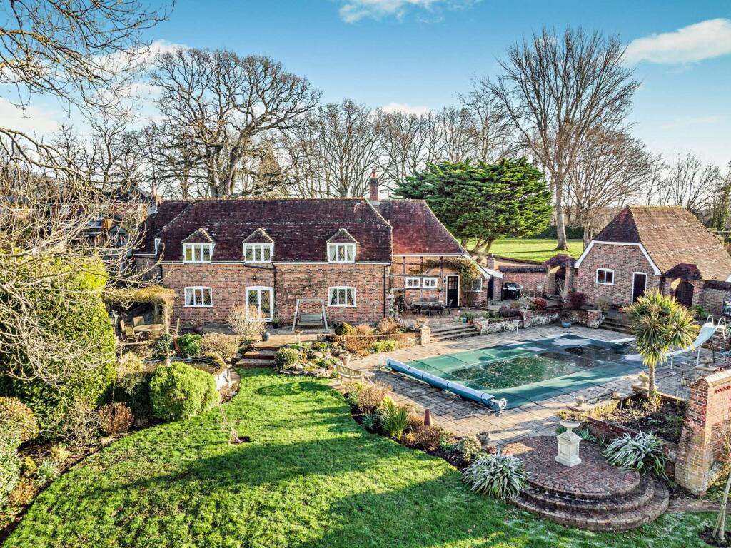 Main image of property: Vicarage Lane, Curdridge, Southampton, Hampshire