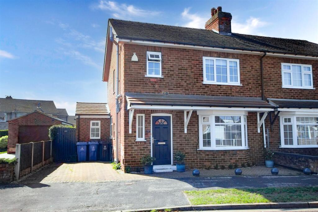 Main image of property: Clovelly Road, Edenthorpe, Doncaster