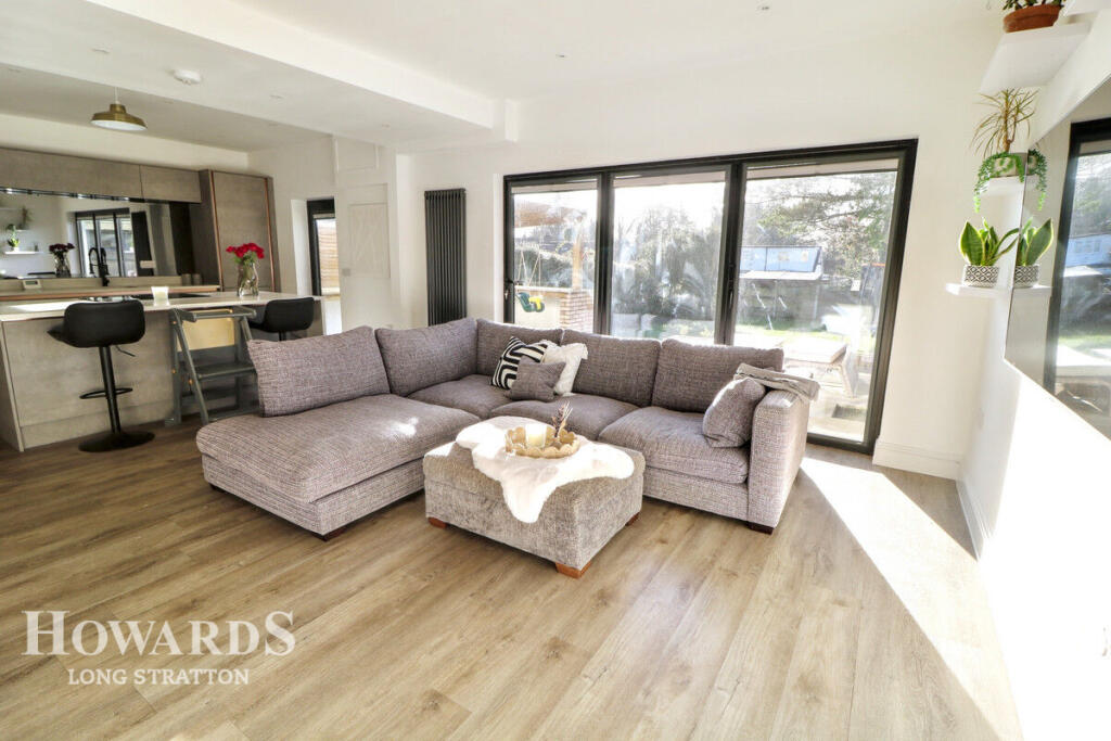 Main image of property: Holmesdale Road, Brundall