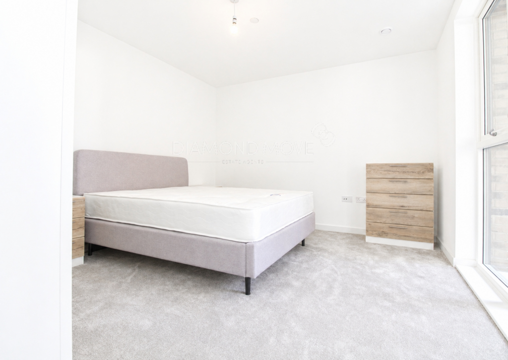 Apartment in London, Heston - View 4