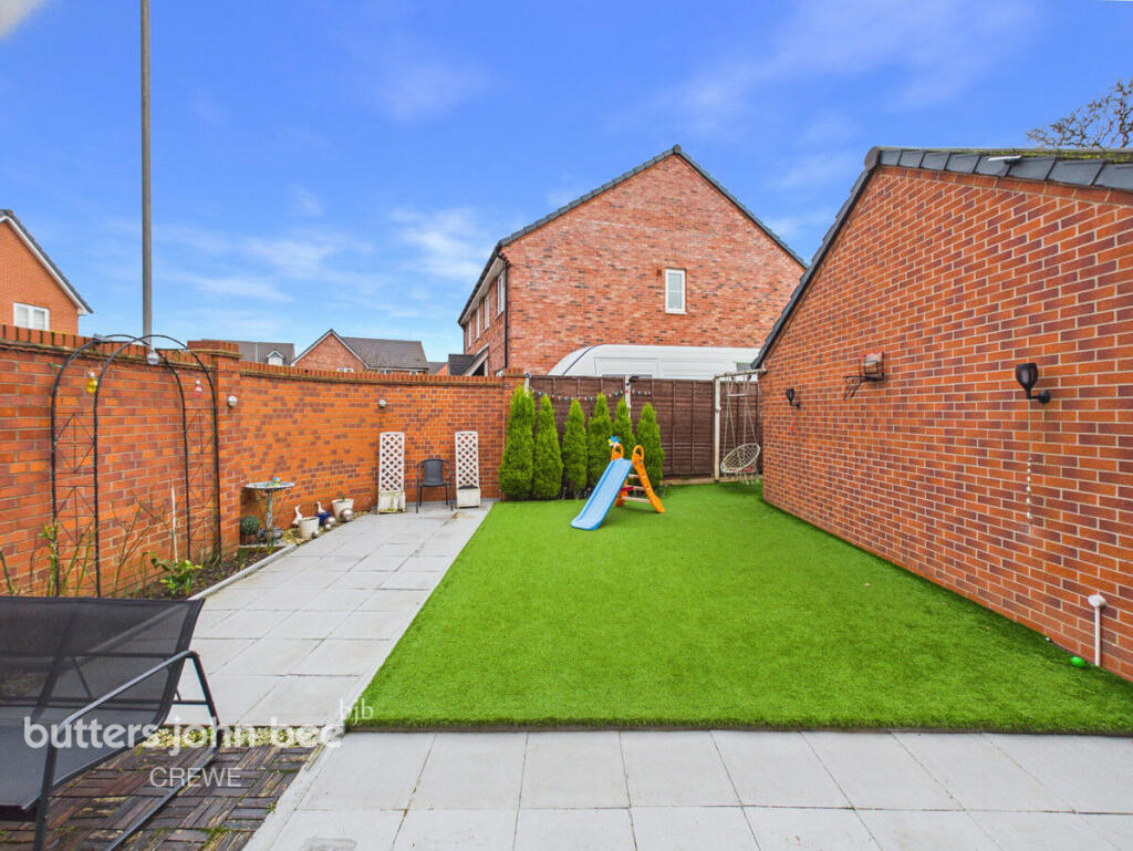 Marshall Close, Crewe photo 4