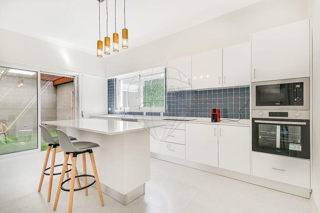 Main image of property: Lisbon, Odivelas