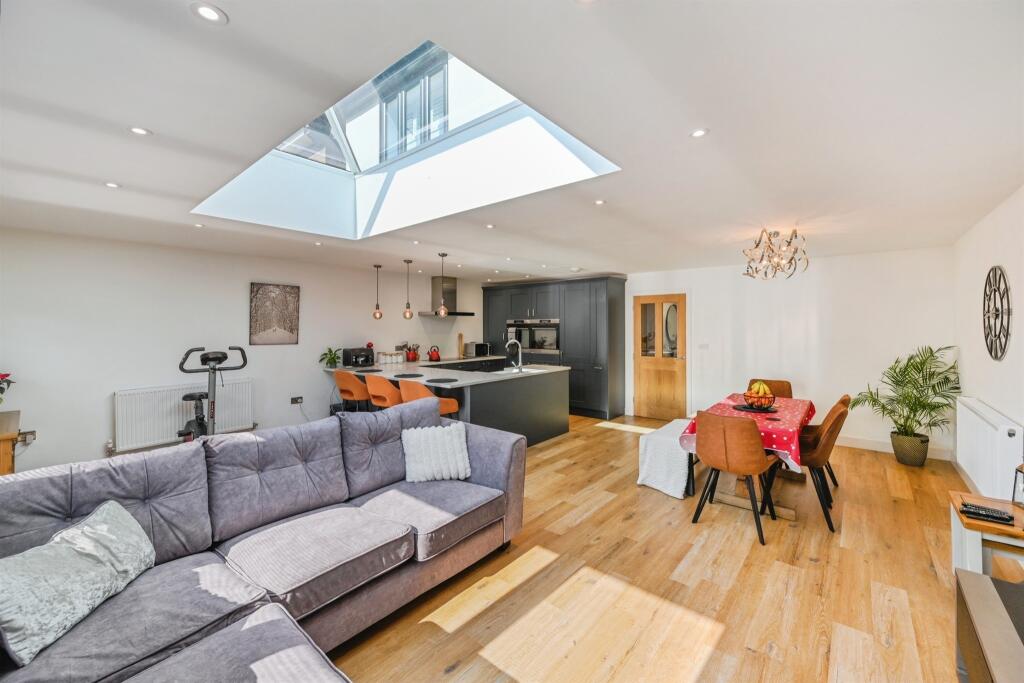 Brownsfield Road, Lichfield photo 3
