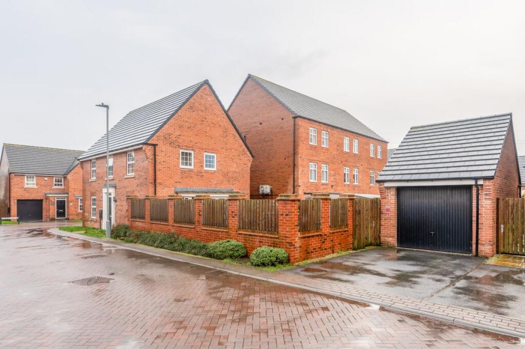 Additional image 26 of Heathfield Lane, Birkenshaw