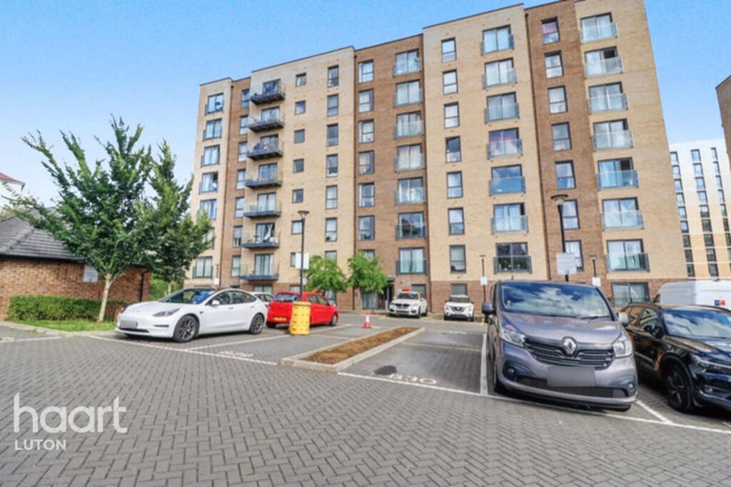 Apartment in Luton - View 2