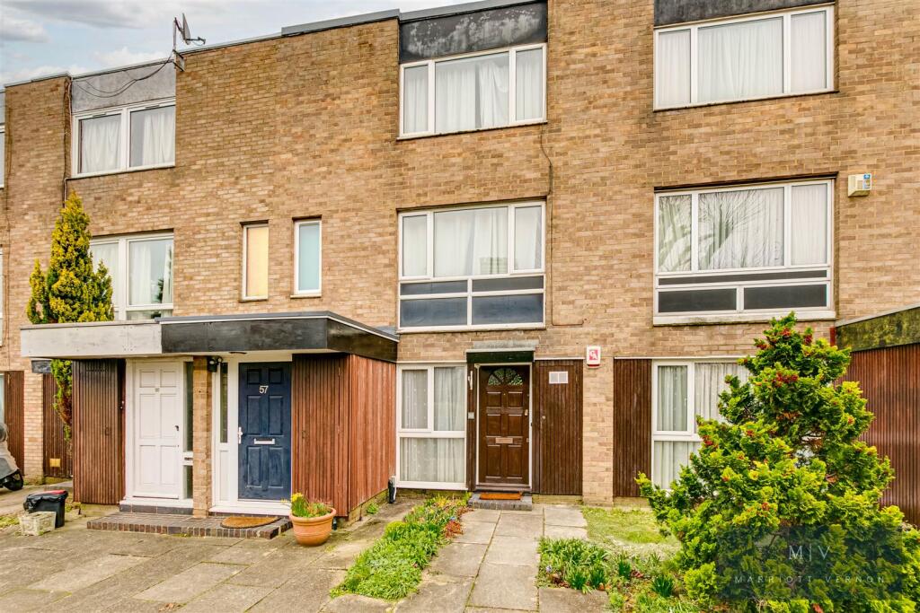 Main image of property: Turnpike Link, East Croydon