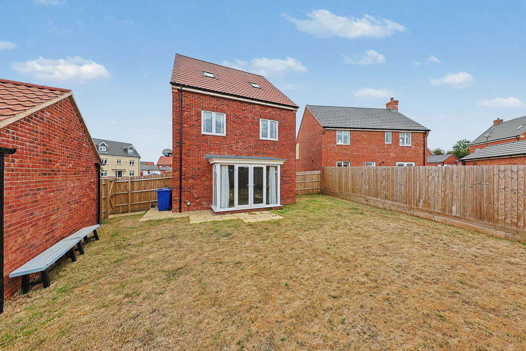 House in Chesterfield, Derbyshire - View 5