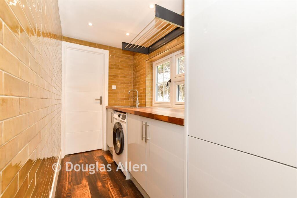 House in Epping Forest, Nazeing - View 5