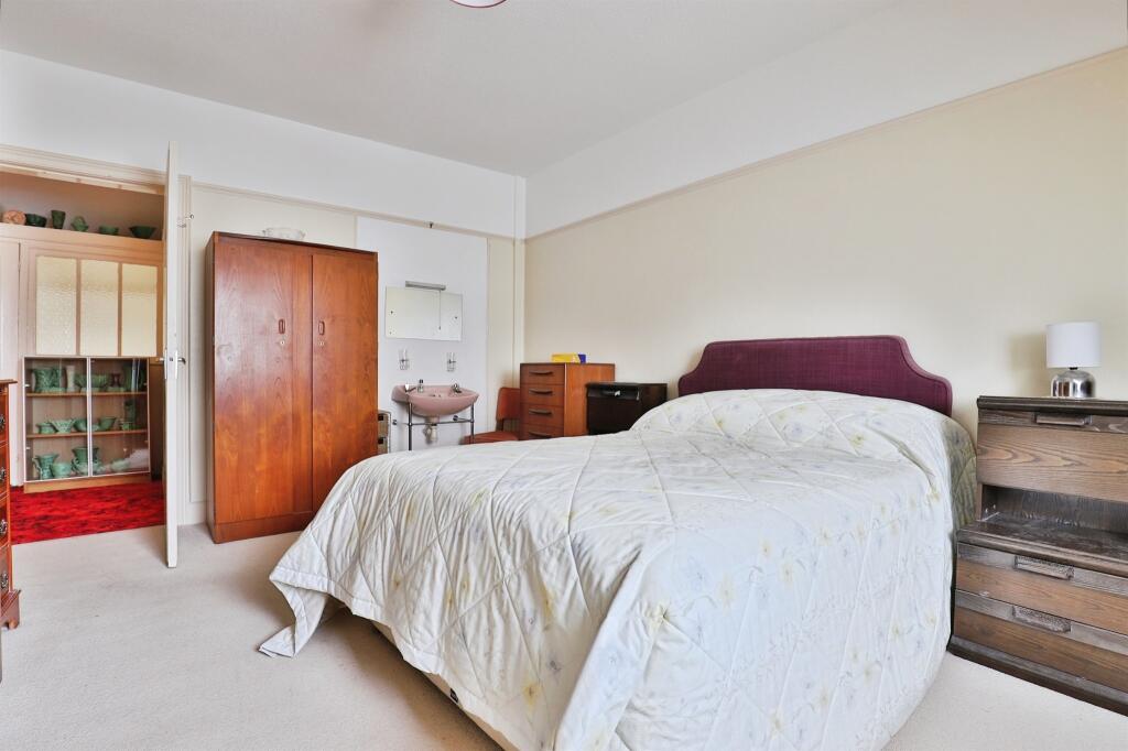 Apartment in Bournemouth - View 3