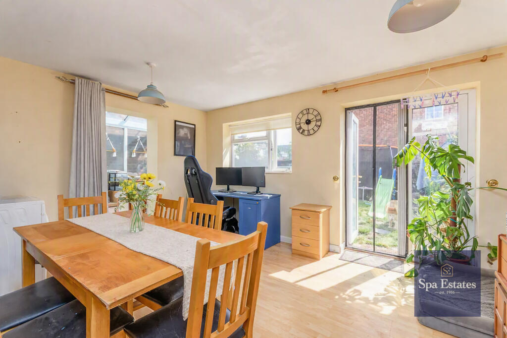 House in Warwick, Radford Semele - View 4