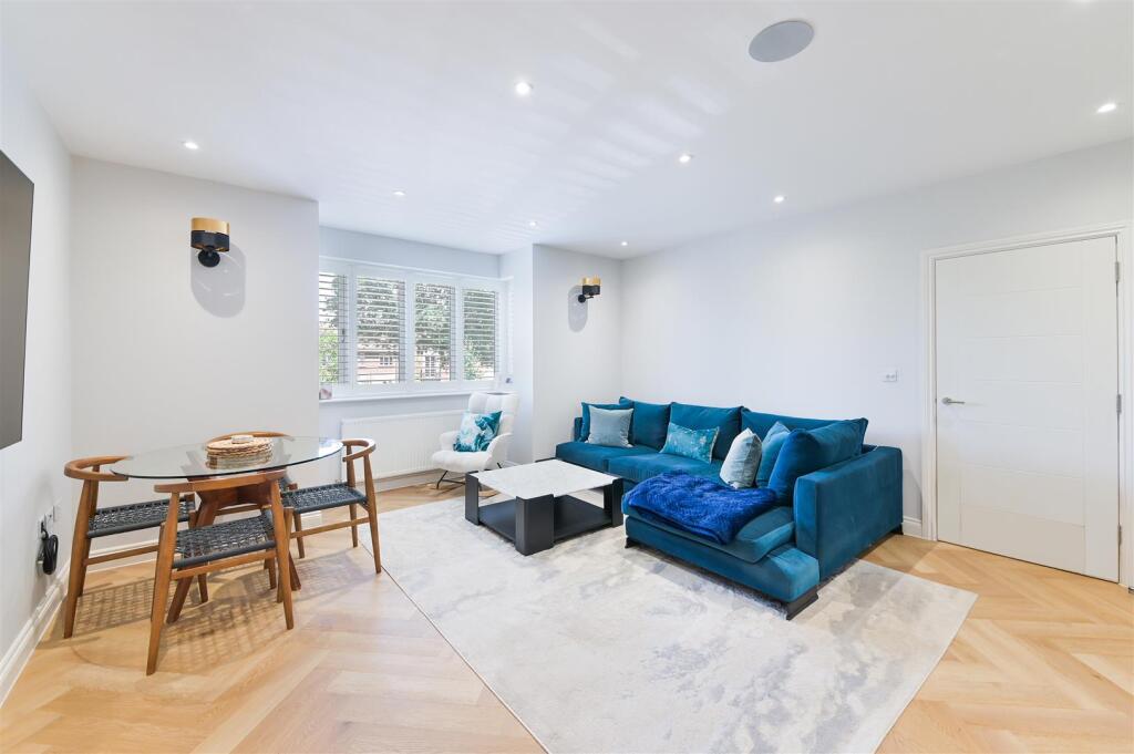 Apartment in Sutton - View 3