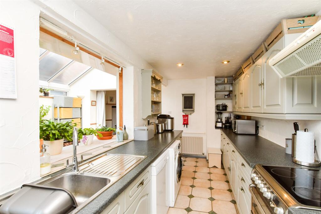 Main image of property: Palehouse Common, Uckfield, East Sussex