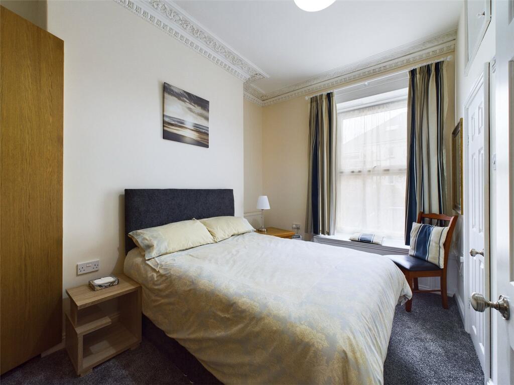 Apartment in Plymouth, West Hoe - View 4