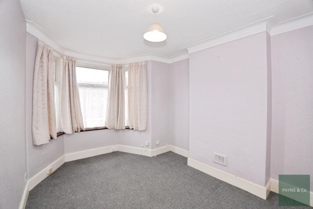 De Vere Gardens, Ilford, IG1 photo 3