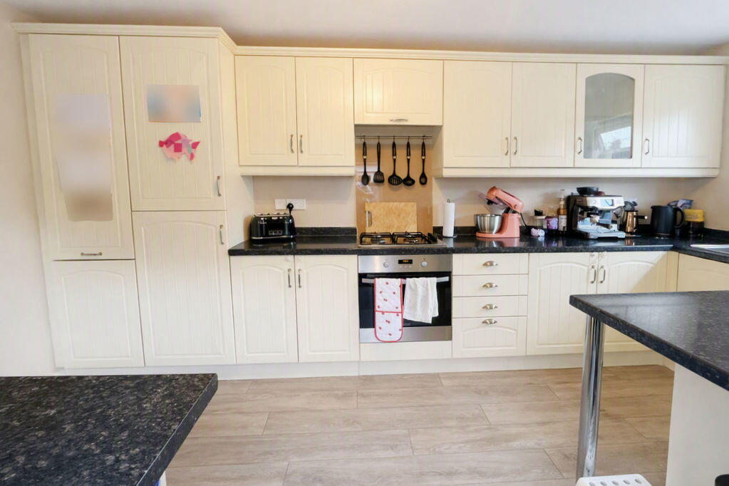 House in Portsmouth - View 5