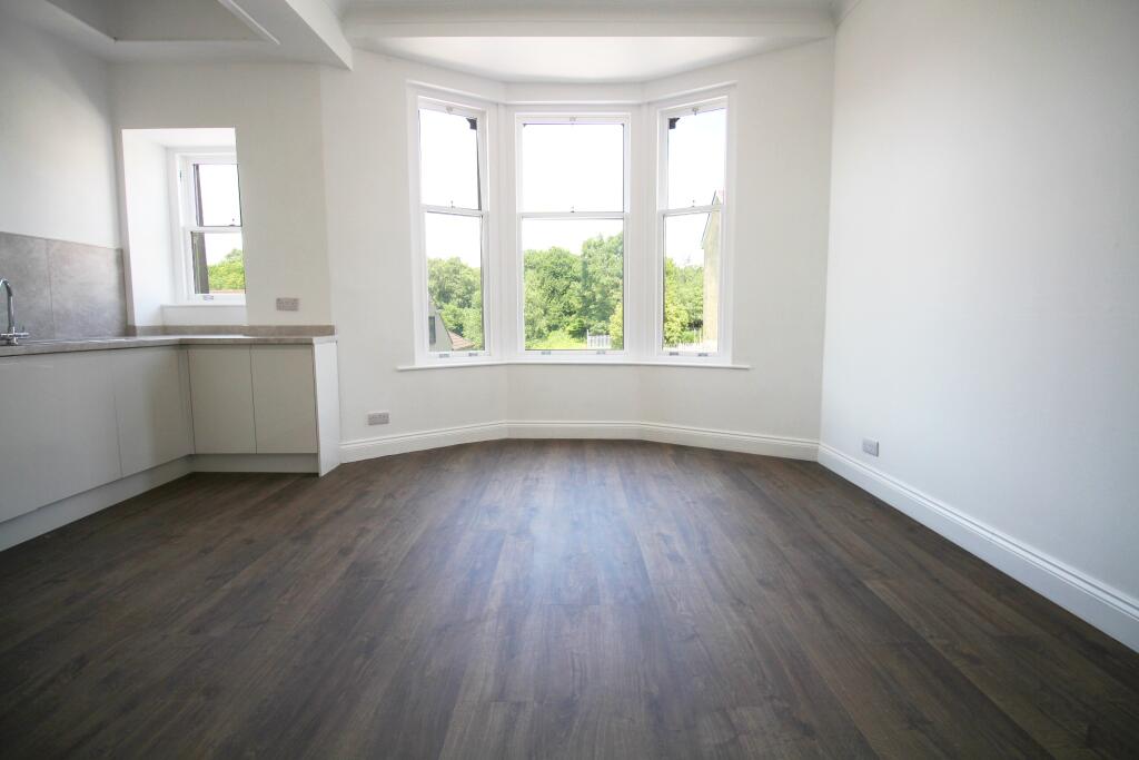 Apartment in Motherwell, North Lanarkshire - View 4